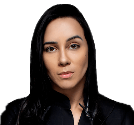 Dra Luana Serralva Especialisata em Implantes Dentários e Lentes de Contato Dental
